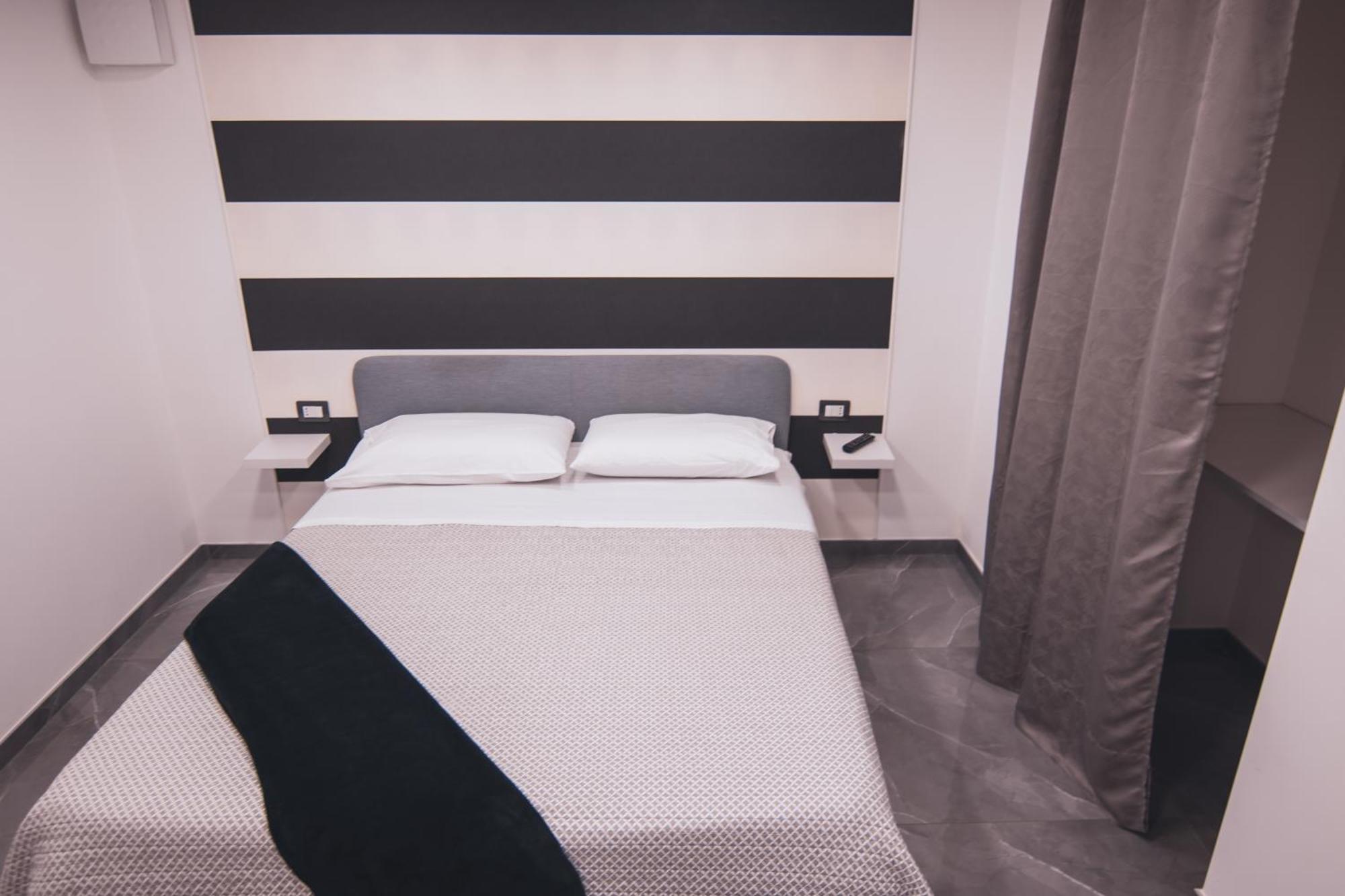 [Centro Storico] Luxury Suites Napoli Esterno foto