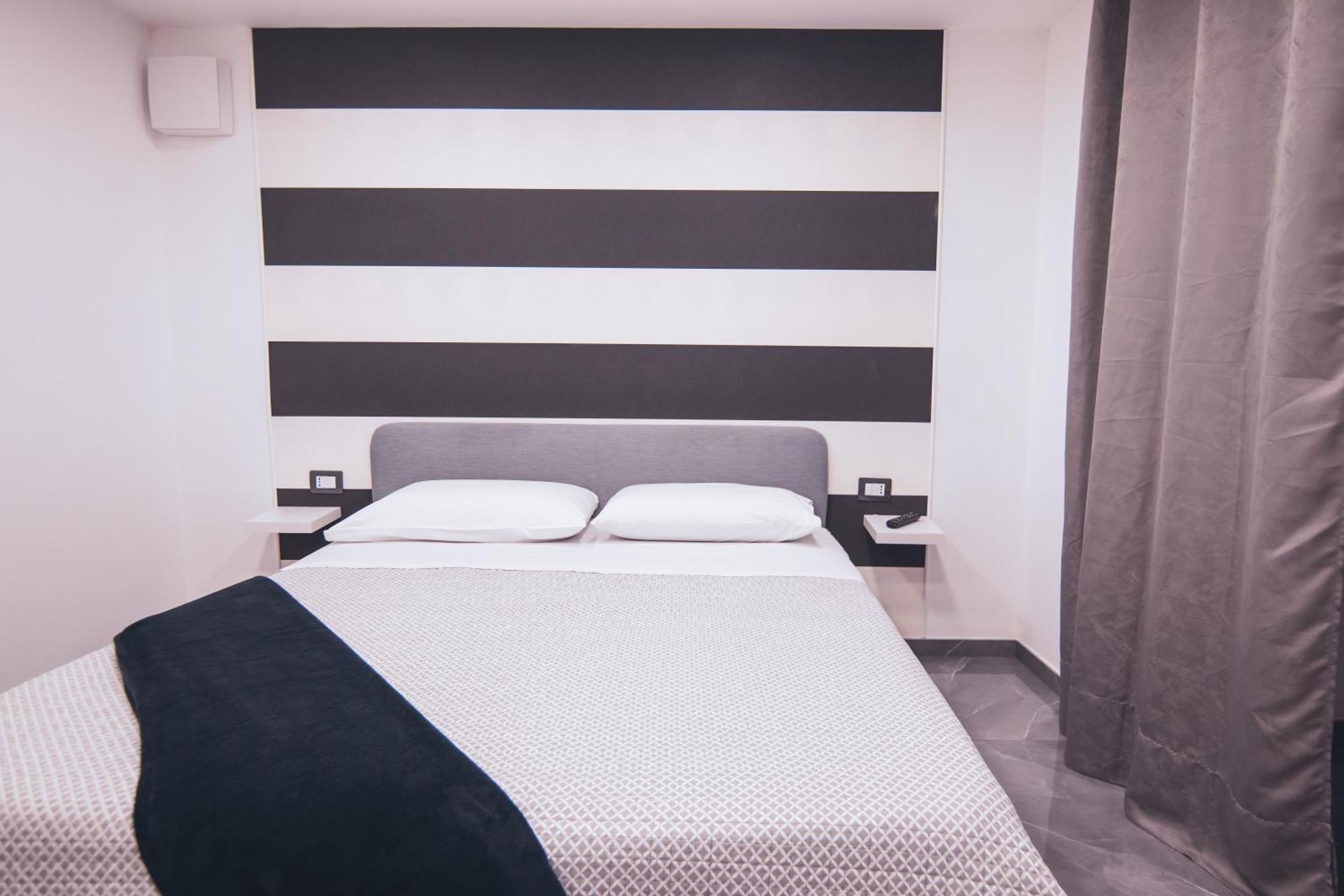 [Centro Storico] Luxury Suites Napoli Esterno foto